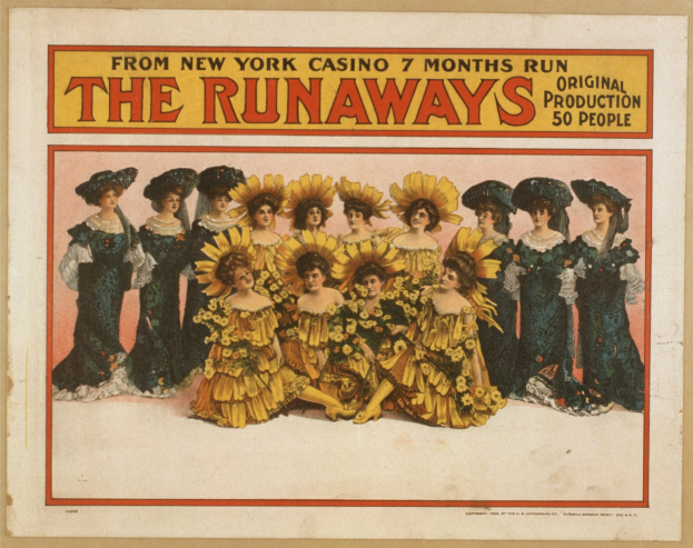 Ein Vintage-Plakat mit einer Reihe von Frauen in bunten, einzigartigen Kleidern und Hüten, auf dem steht: "Die Ausreißer aus dem New Yorker Casino 7-monatige Laufzeit."