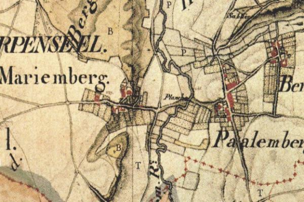 Ein detaillierter alter Stadtplan von Marienberg, Deutschland, der Stra├čen, Geb├Ąude und Landmarken zeigt, mit Text, der den Standort der Stadt angibt.