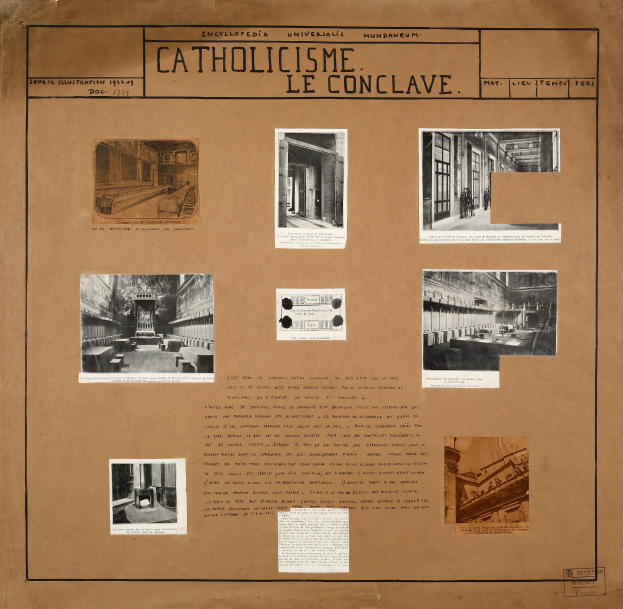 Ein Buch mit Bildern verschiedener Räume, Gänge und Artefakte der katholischen Kirche, begleitet von Texten zur Geschichte und Bedeutung.