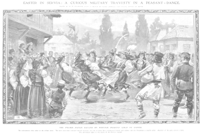 Schwarz-weißes Bild einer Gruppe von Menschen, die vor einer Menge tanzen, mit Häusern und Bäumen im Hintergrund.