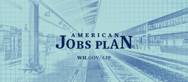 EinBlueprint eines Bahnhofs mit den Worten "American Jobs Plan" darauf, das einen Zug auf der rechten Seite und Bahnschienen daneben zeigt.