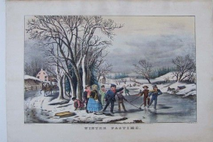 Eine Gruppe von Menschen, die auf einem zugefrorenen See Schlittschuh laufen, umgeben von Bäumen, Häusern und einem Zaun, mit dem Himmel im Hintergrund. Die Druckgrafik trägt den Titel "Wintervergnügen" und wurde von Thomas Rowlandson geschaffen.