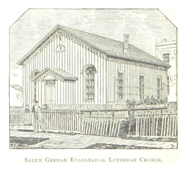 Zeichnung der Salem Deutschen Evangelischen Lutheranischen Kirche mit ein paar Menschen davor und einem Zaun drumherum sowie Text unten.